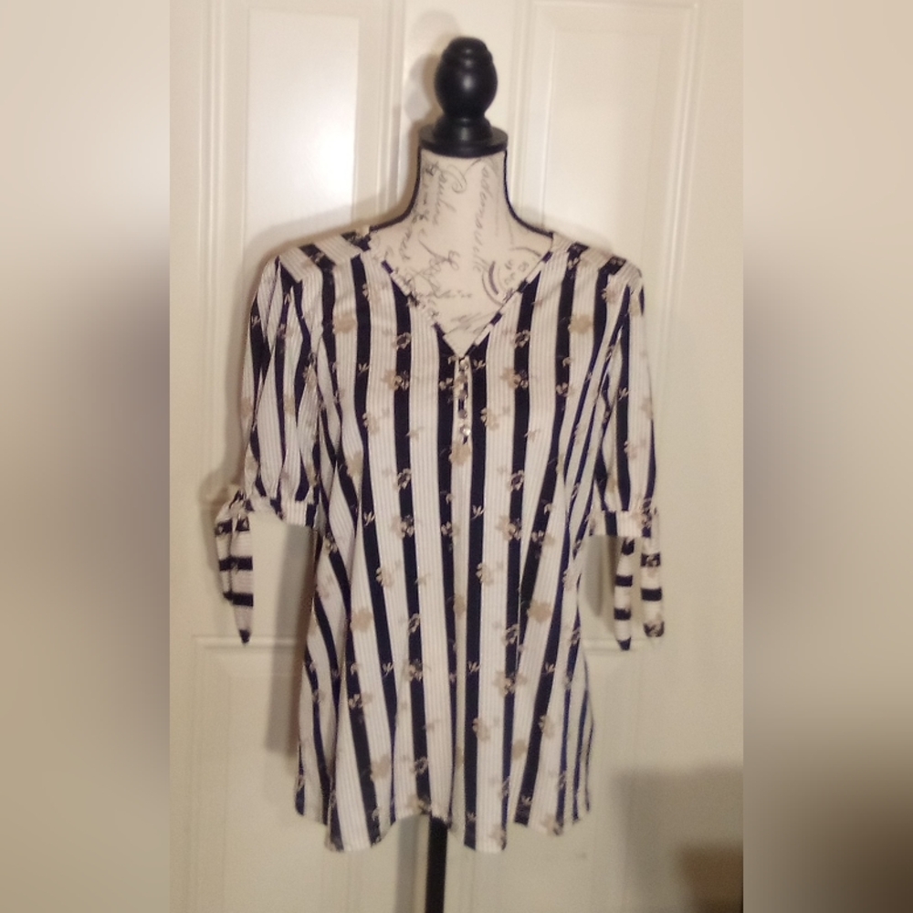 Como Black Blouse Women Casual Size Large Color Cream And Black